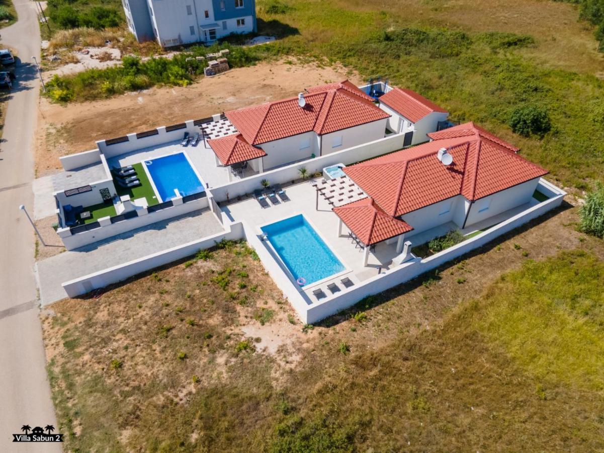 Villas Sabun - Modern House With Heated Pool Privlaka  Exteriör bild