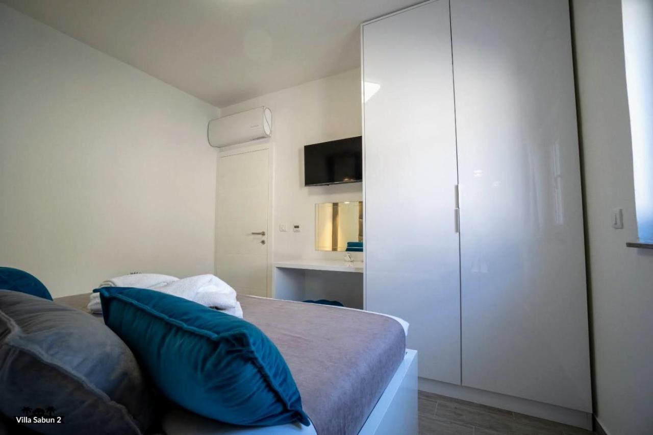 Villas Sabun - Modern House With Heated Pool Privlaka  Exteriör bild