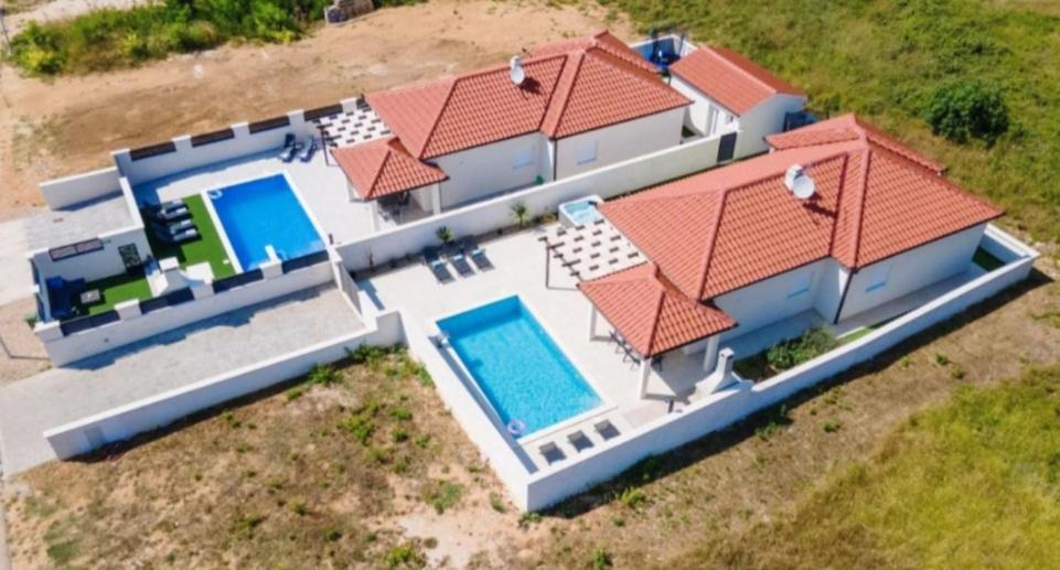 Villas Sabun - Modern House With Heated Pool Privlaka  Exteriör bild